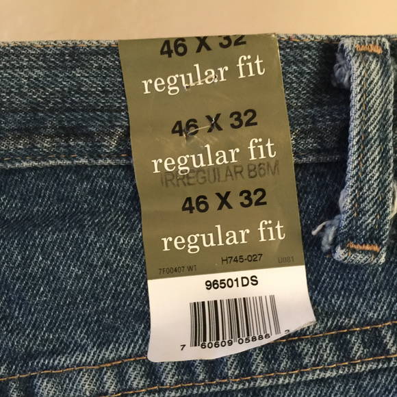 New Wrangler Jeans - Picture 3 of 7